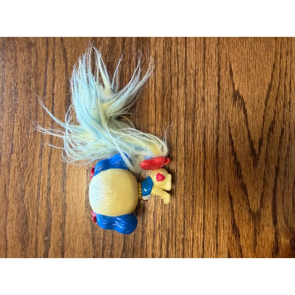 Disney Palace Pets Snow White Puppy Muffin Figure Blue Hair Red Bows Toy